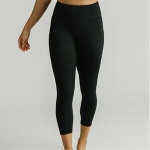 ZYIA Active Black Cropped Leggings